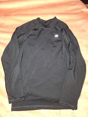 Ewedoos Youth Black Long Sleeve Thermal Performance Top Size Medium